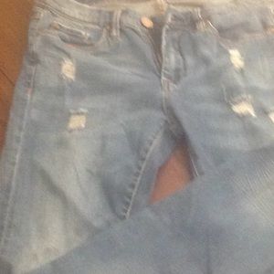 Distressed skinny jeans